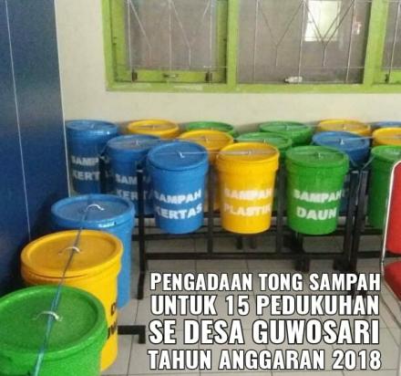 Pengadaan Tempat Sampah untuk Seluruh Dusun di Desa Guwosari